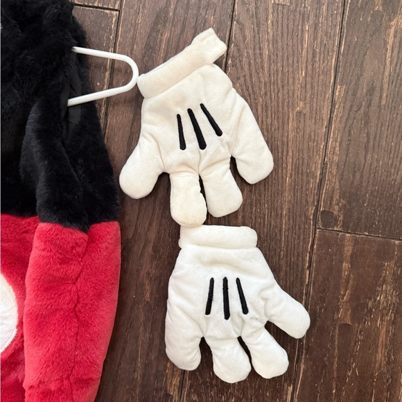 Pottery Barn Kids Mickey Mouse Costume with White gloved hands - Picture 3 of 4